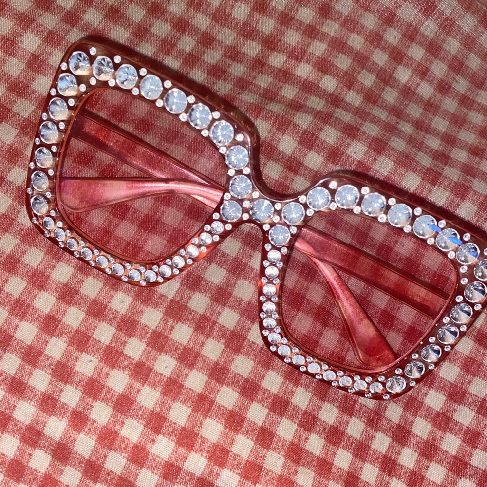 Stylish Shades - Picture 2 of 2